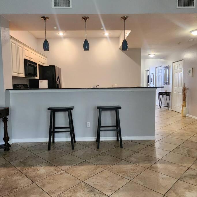 1 Bedroom , 1 Bath With Kitchen At Img 布雷登顿 外观 照片