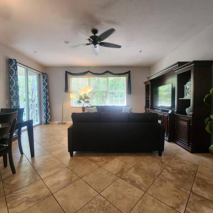 1 Bedroom , 1 Bath With Kitchen At Img 布雷登顿 外观 照片